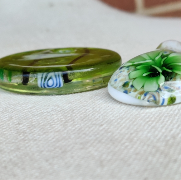 Vintage lamp work and millefiori pendants - Picture 7 of 13